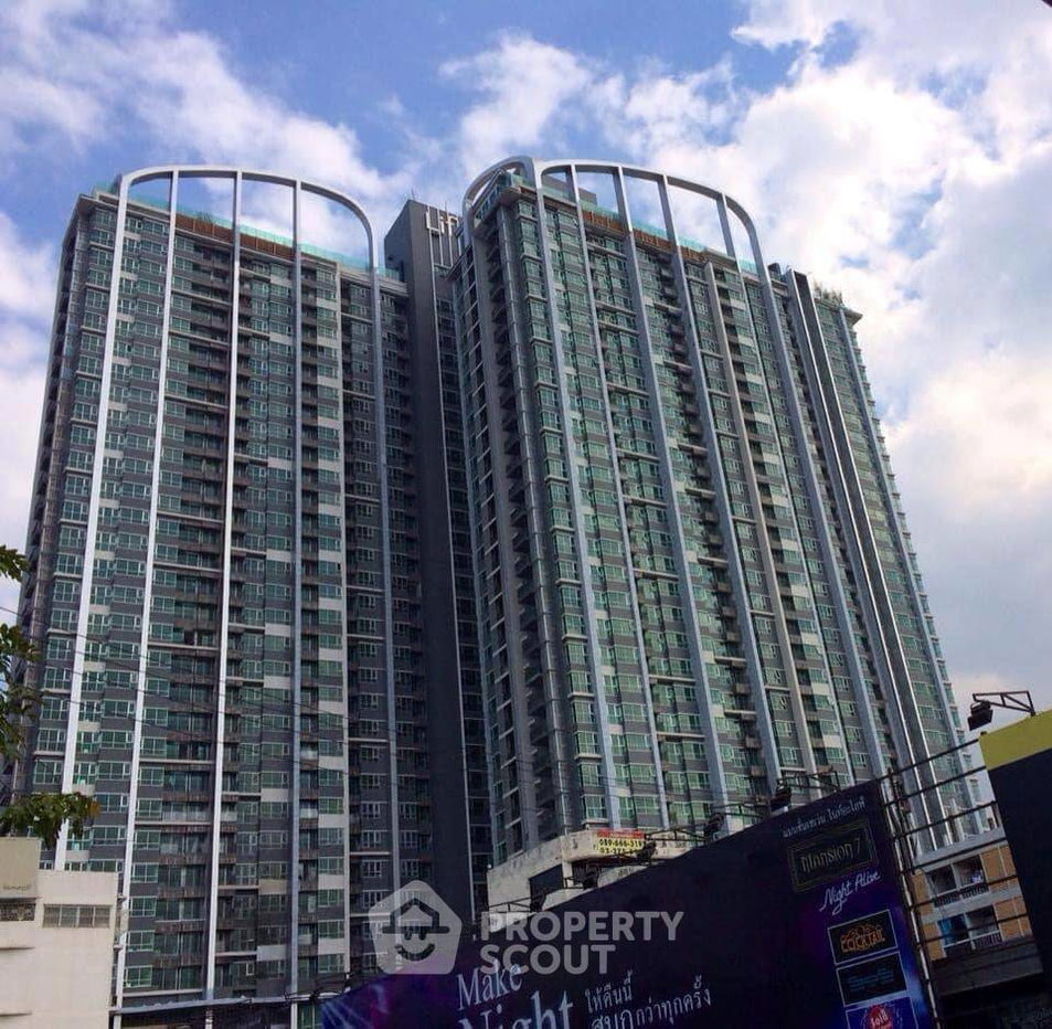 picture 2-BR Condo at Life Ratchadapisek near MRT Huai Khwang (ID 1647457) - 6/15
