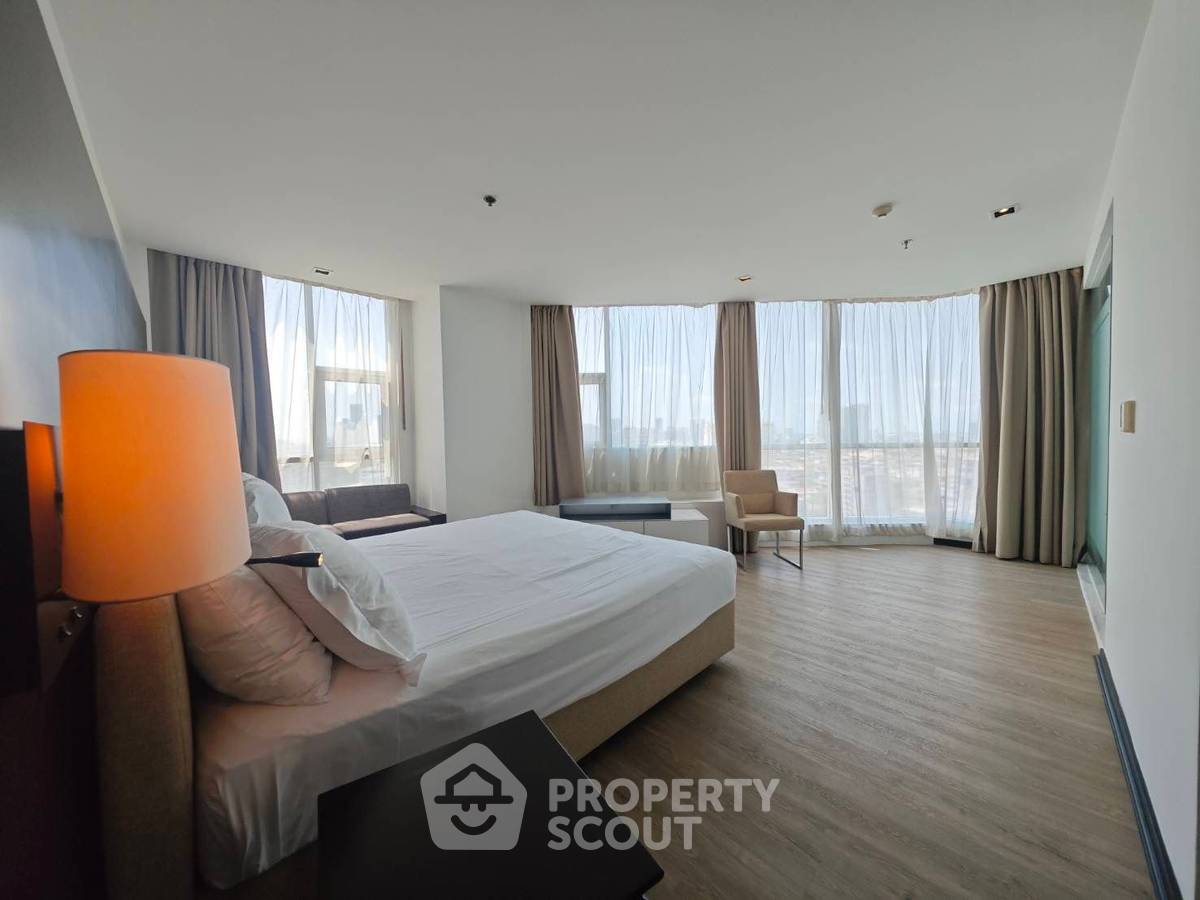 picture 2-BR Condo at Sathon Heritage Residences near BTS Chong Nonsi (ID 1529941) - 6/14