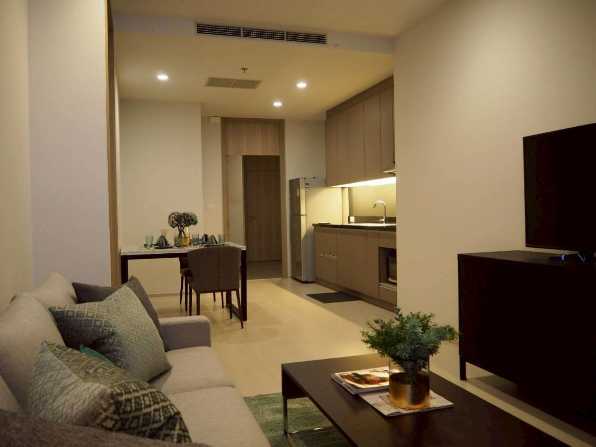 รูป ♦ Best Price ♦ ตึก B ชั้น 35+ Type A06 | 1 ห้องนอน 55.75 ตร.ม. | คอนโดมี Skywalk เชื่อมเข้า BTS เพลินจิต, Central Embassy - รูปที่ 1/14