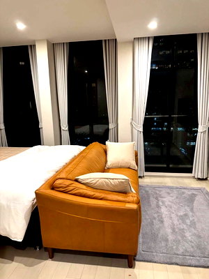 Condos for sale : ♢ Good Deal ♢ Tower B, 15+ Floor, Type A12 | 1 Bedroom, 46.72 sq.m. | Condo skywalk connect to BTS ploenchit and Central Embassy.