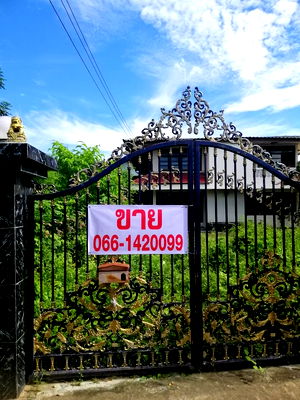 บ้านเดี่ยว สนามบินแพร่ : ขายบ้านเดี่ยว 2 ชั้น ครึ่งตึกครึ่งไม้ เนื้อที่ 155 ตร.ว. (เจ้าของขายเอง)