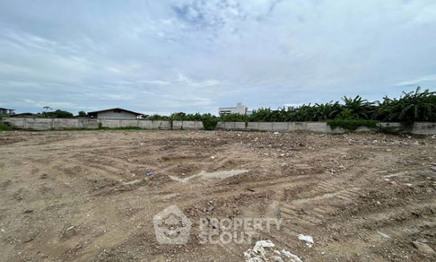 ที่ดินสำหรับปล่อยเช่า 8,000 ตารางเมตร แถว ใน สวนหลวง (ID 2045827)