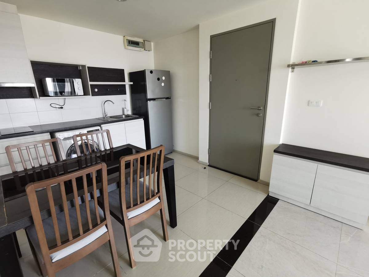 picture 2-BR Condo at Life Ratchadapisek near MRT Huai Khwang (ID 1647457) - 12/15