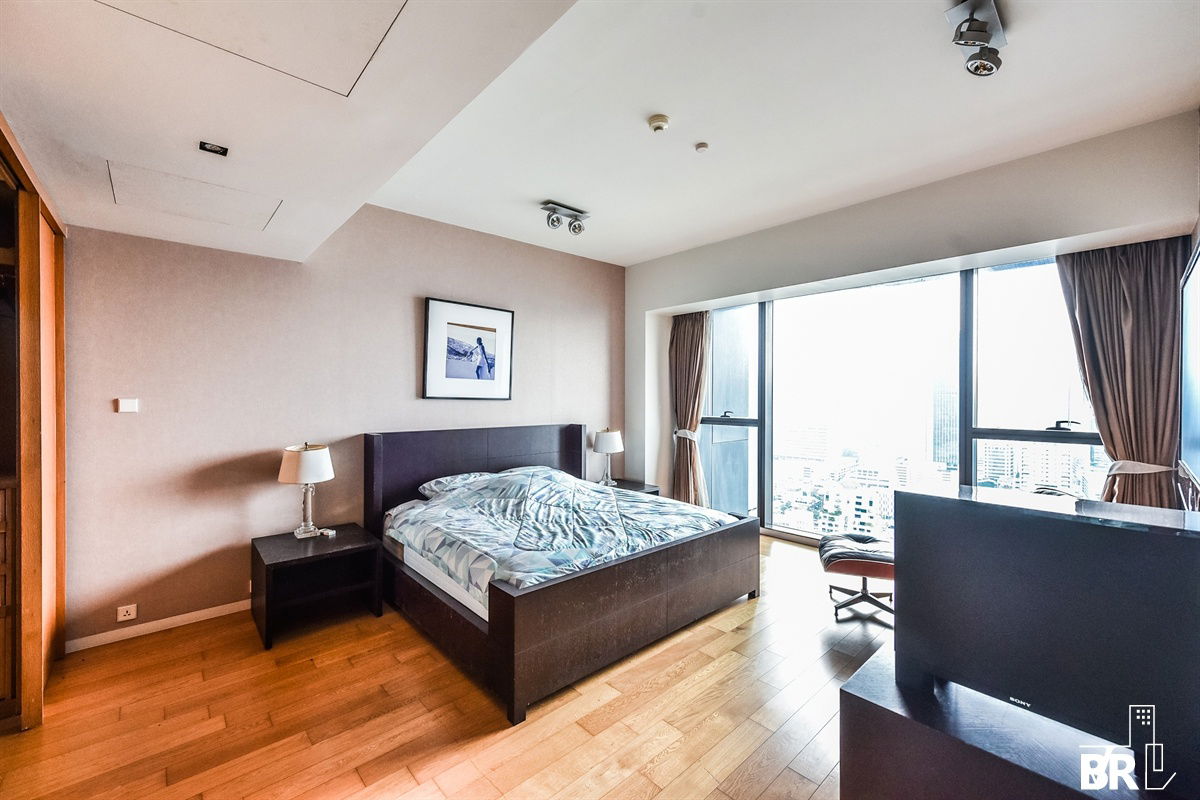 picture The Met Near BTS CHONG NONSI - Luxury Condo - 8/27