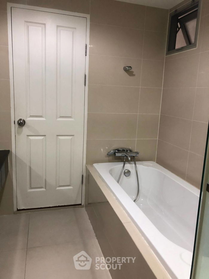 picture 3-BR Condo at Belle Grand Rama 9 near MRT Phra Ram 9 (ID 514961) - 13/18