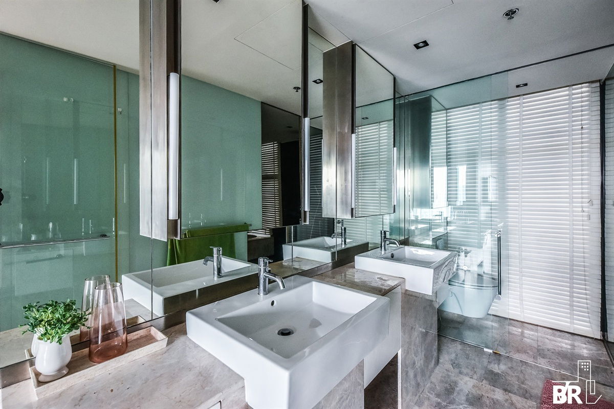 picture The Met Near BTS CHONG NONSI - Luxury Condo - 5/27