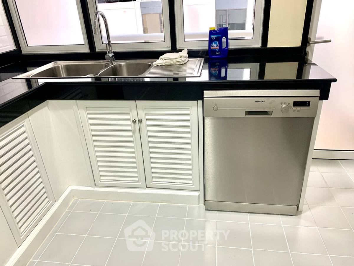 รูป คอนโด 2-ห้องนอน ที่ เลอ พรีเมีย 1 คอนโดมิเนียม ใกล้ MRT สุขุมวิท (ID 998445) - รูปที่ 10/25