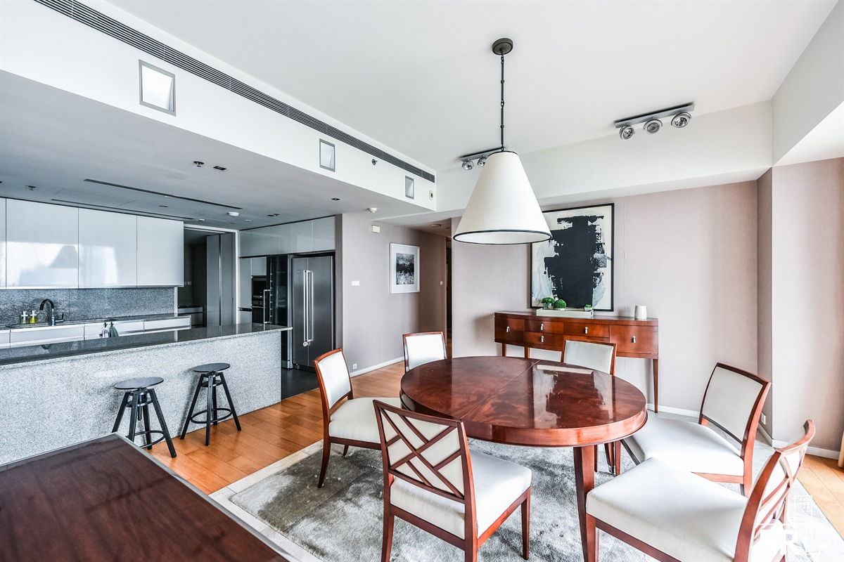 picture The Met Near BTS CHONG NONSI - Luxury Condo - 22/27