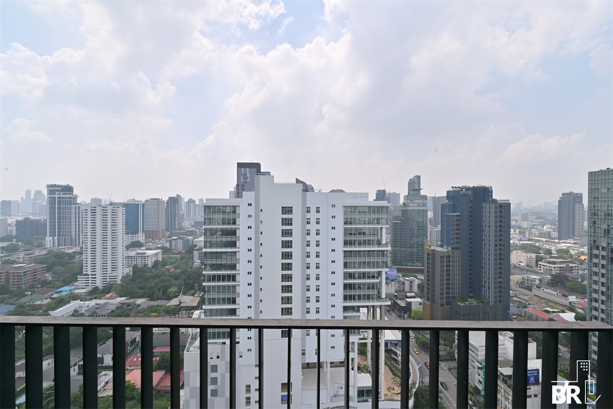 picture HQ By Sansiri  Ultimate Luxury Lifestyle with Convenience - 9/10