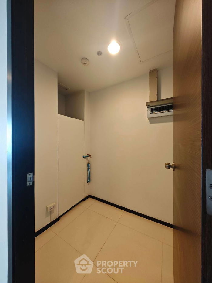 picture 2-BR Condo at Sathon Heritage Residences near BTS Chong Nonsi (ID 1529941) - 12/14