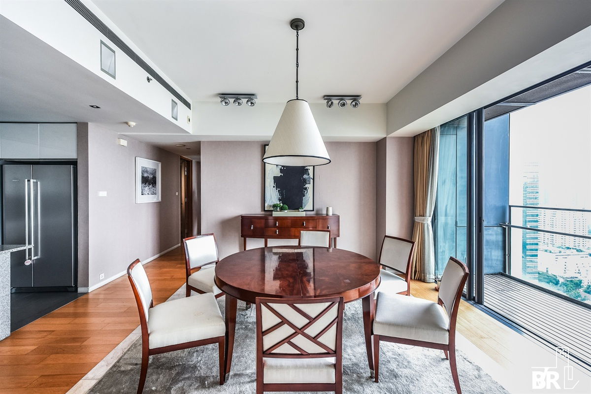 picture The Met Near BTS CHONG NONSI - Luxury Condo - 23/27