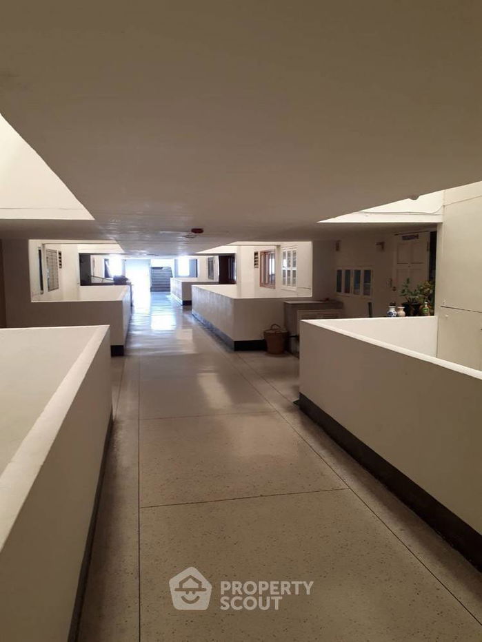 picture 2-BR Condo at Thonglor Tower Condominium near BTS Thong Lor (ID 382472) - 8/11