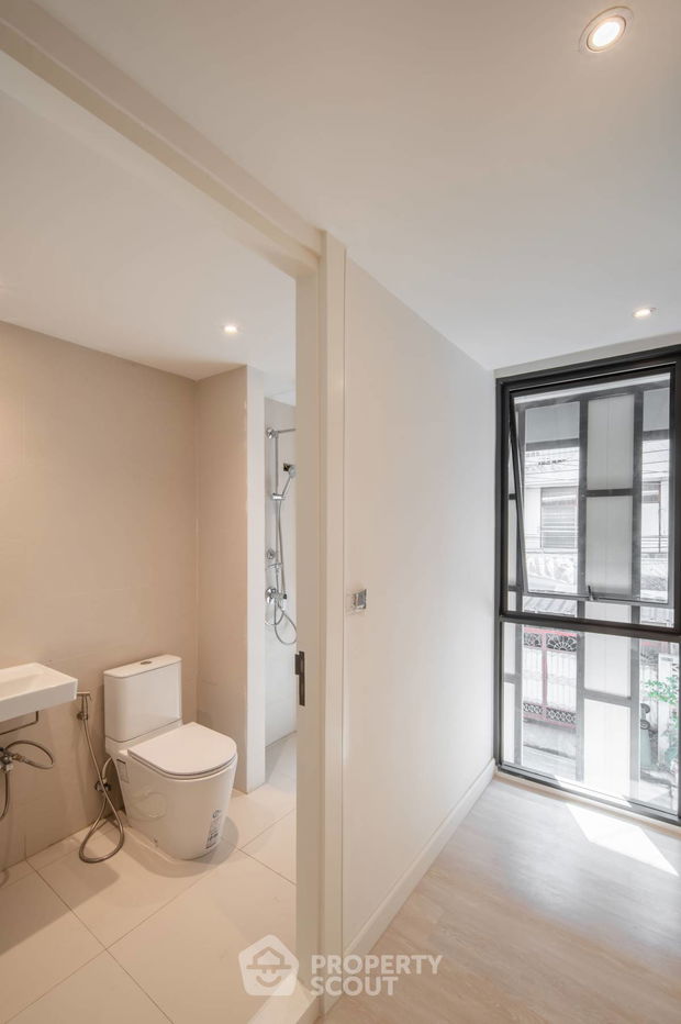 picture 2-BR Townhouse near BTS Phra Khanong (ID 2094575) - 17/18