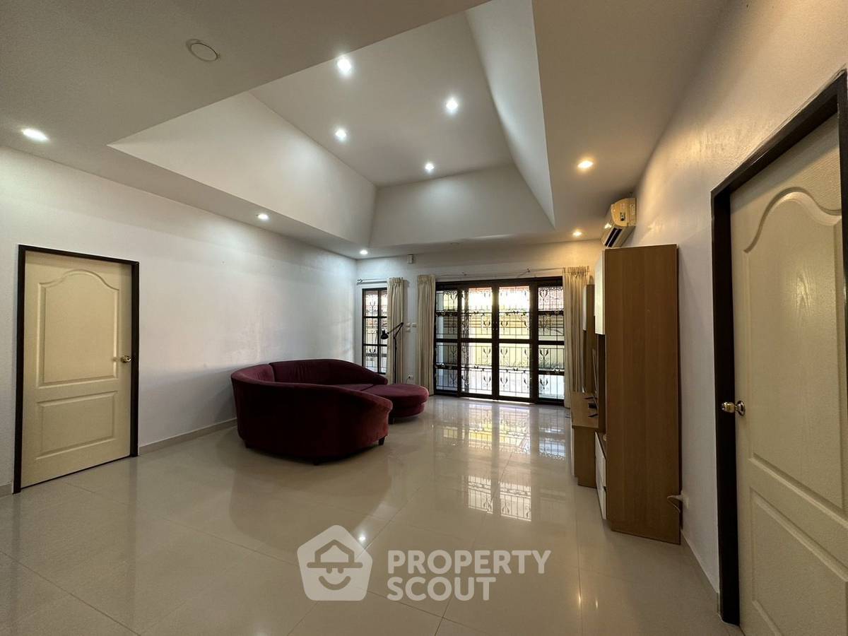 รูป บ้าน 3-ห้องนอน ใกล้ พัทยาใต้ (ID 2099974) - รูปที่ 19/20