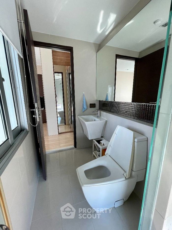 picture 1-BR Condo at Rhythm Sathorn near BTS Saphan Taksin (ID 1530216) - 12/16