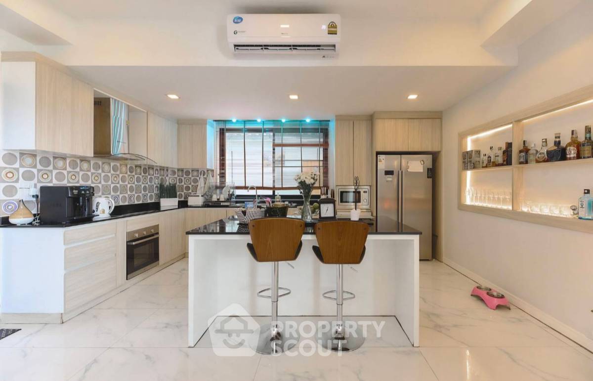 รูป บ้าน 6-ห้องนอน ใกล้ พัทยาตะวันออก (ID 2202152) - รูปที่ 10/20