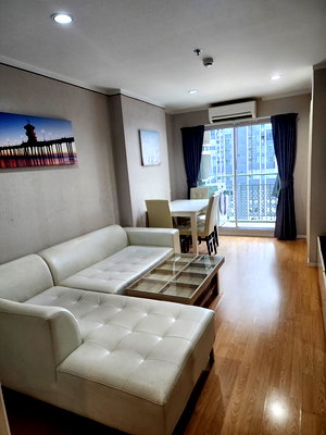 Condos for sale : Lumpini place.              Srinakarin