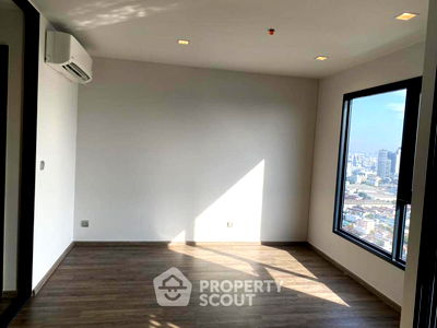 Condos for sale MRT Phahon Yothin : 1-BR Condo at Life Ladprao Valley near BTS Ha Yaek Lat Phrao (ID 1767141)
