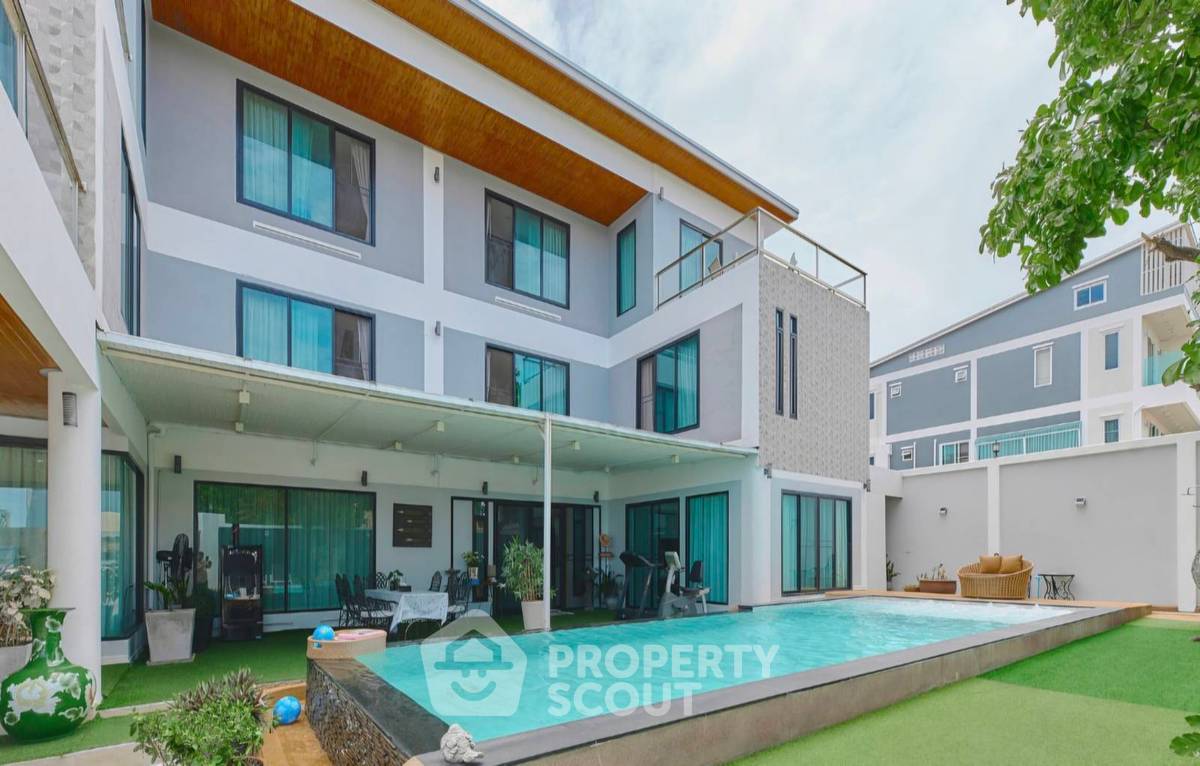 รูป บ้าน 6-ห้องนอน ใกล้ พัทยาตะวันออก (ID 2202152) - รูปที่ 1/20