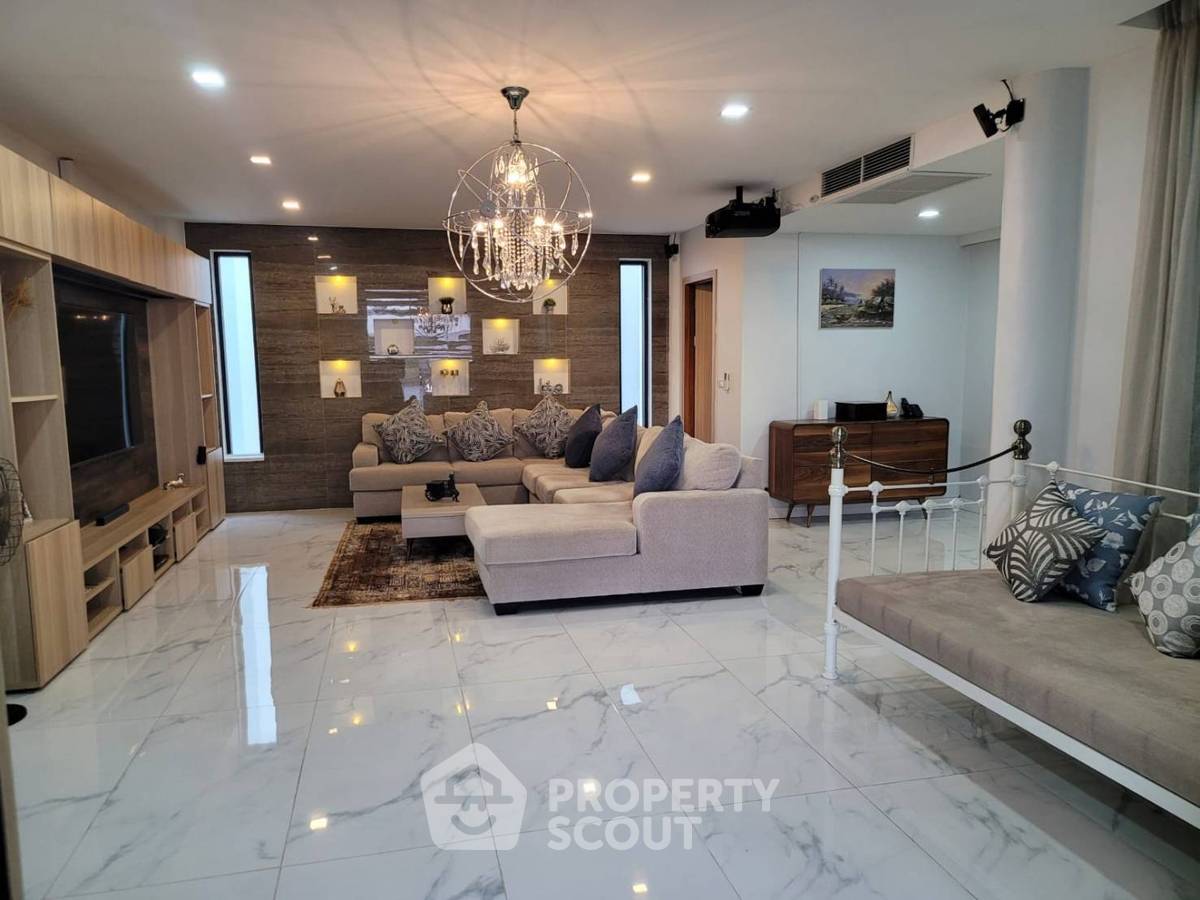 รูป บ้าน 6-ห้องนอน ใกล้ พัทยาตะวันออก (ID 2202152) - รูปที่ 4/20