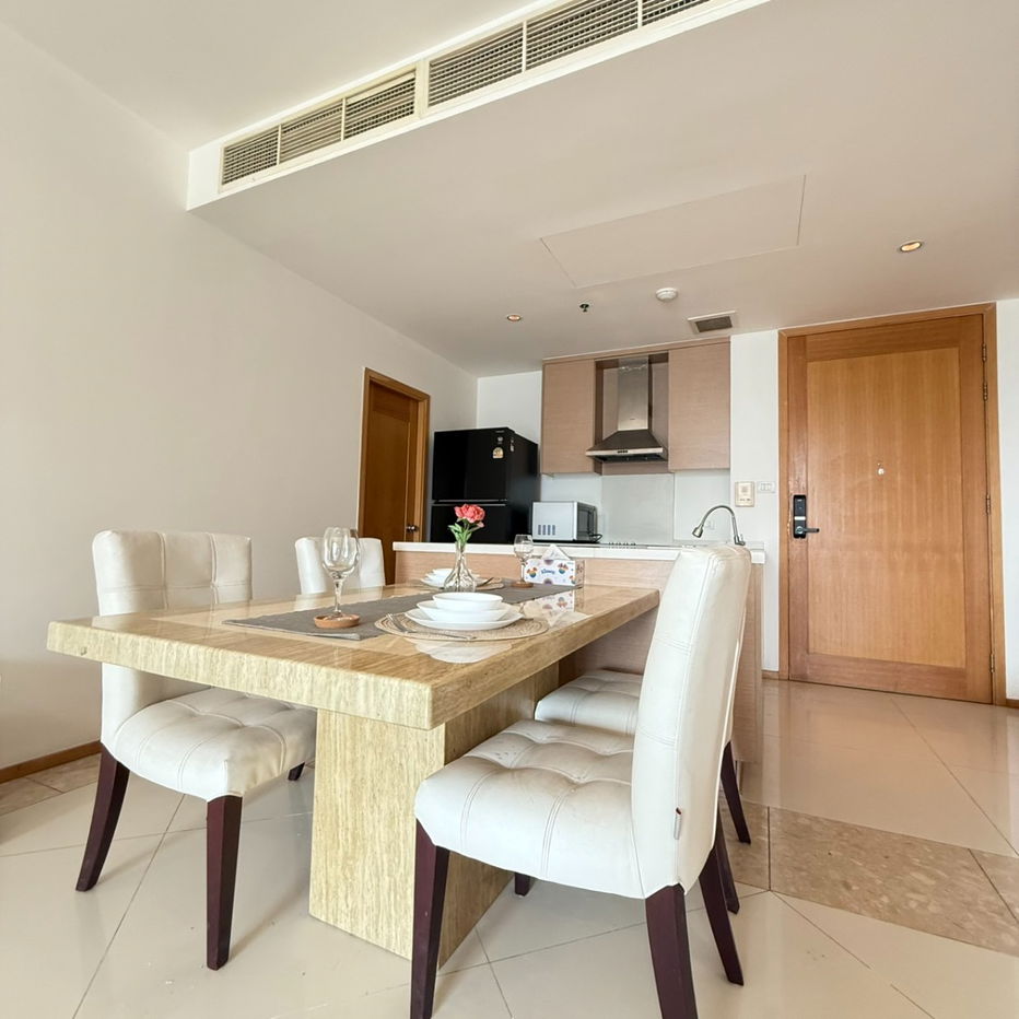 รูป The Empire Place  - 2 bedrooms for RENT ONLY 50K - รูปที่ 4/13