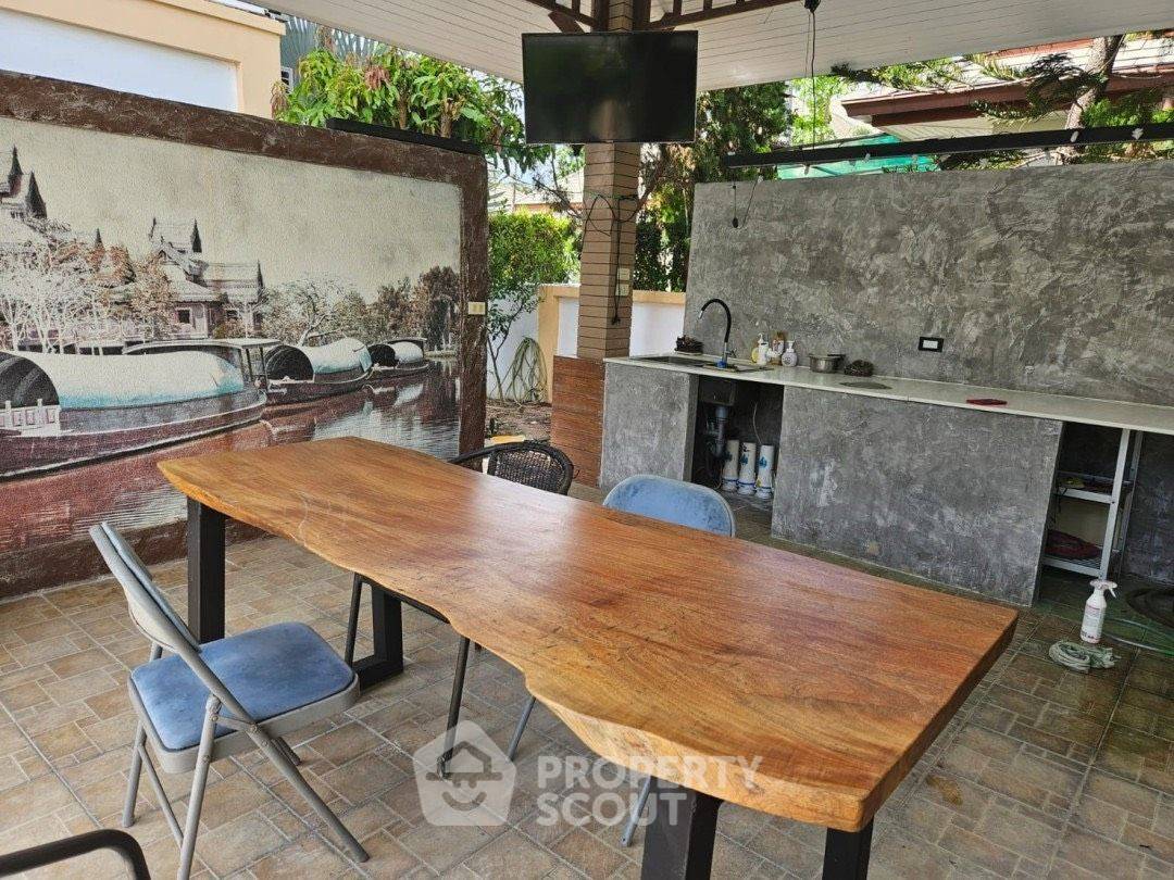 รูป บ้าน 4-ห้องนอน ใกล้ เมืองพัทยา (ID 2060468) - รูปที่ 12/29