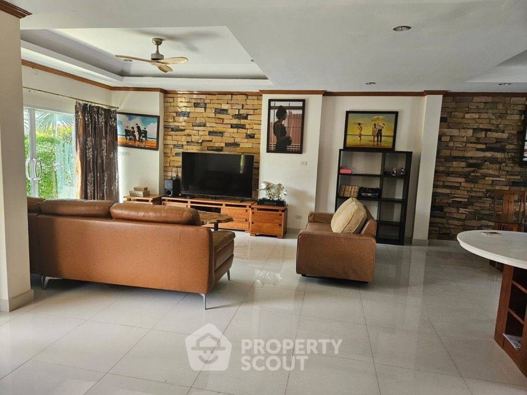 รูป บ้าน 4-ห้องนอน ใกล้ เมืองพัทยา (ID 2060468) - รูปที่ 14/29
