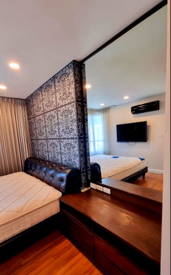 Condos for rent : rent: The Clover Thonglor, beautiful, good location, ready to move in, near Donki Mall Thonglor-Ekkamai. Interested, add Line @841qqlnr