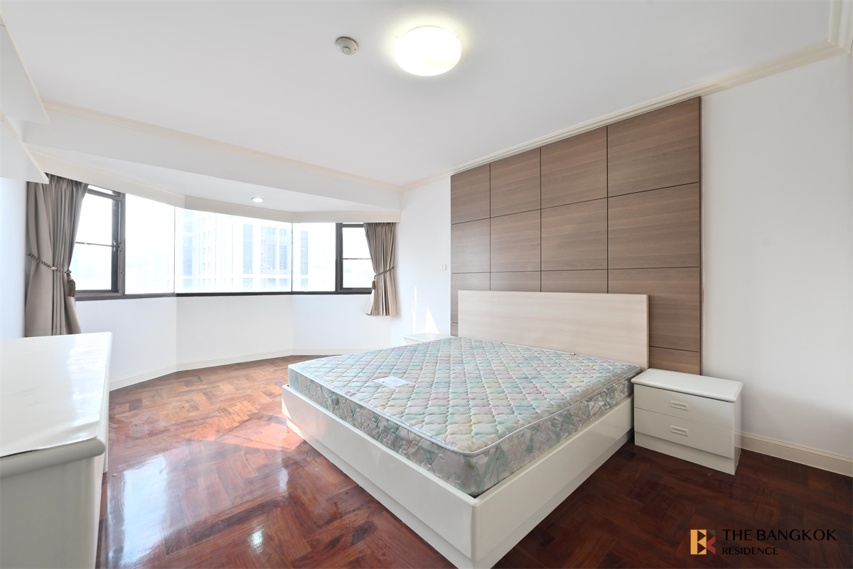 picture Baan Suanpetch near BTS Phrom Phong Live the Luxury Style in a High-potential Location - 10/10