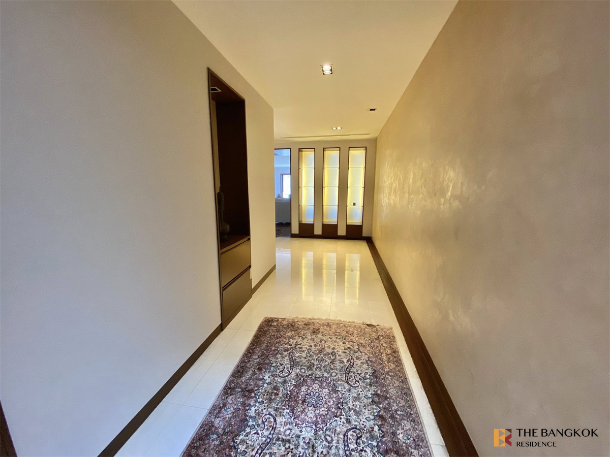 picture Kallista Mansion Ultimate Luxury Lifestyle with Convenience - 2/10
