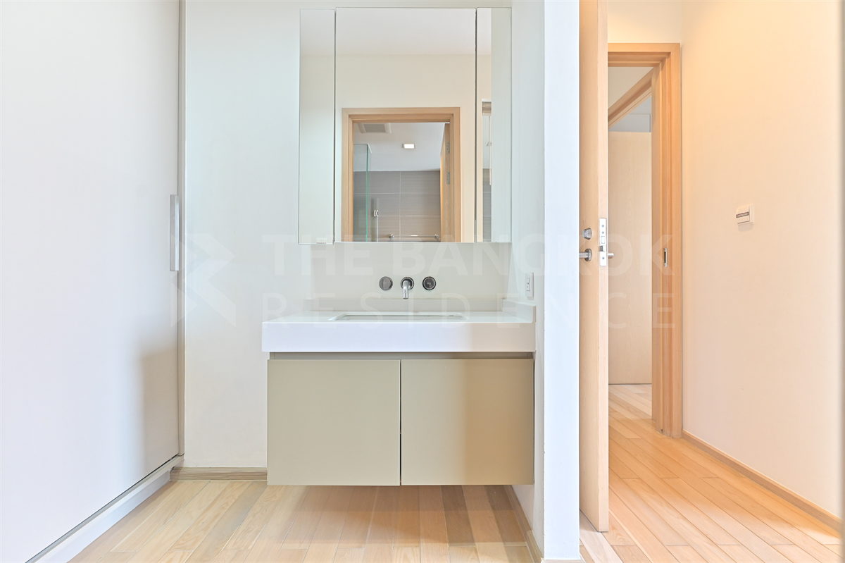 picture Siri At Sukhumvit near BTS Thong Lo Luxury Condo in Central City Location - 3/10