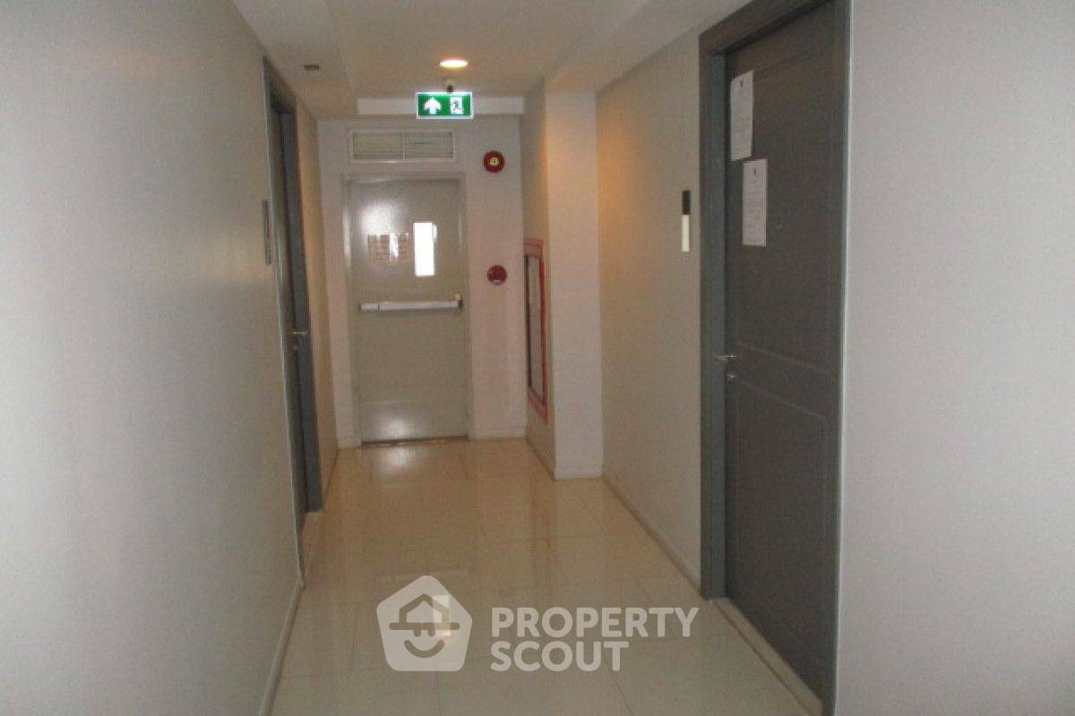 picture 1-BR Condo at Elements Srinakarin in Nong Bon (ID 2133384) - 2/4