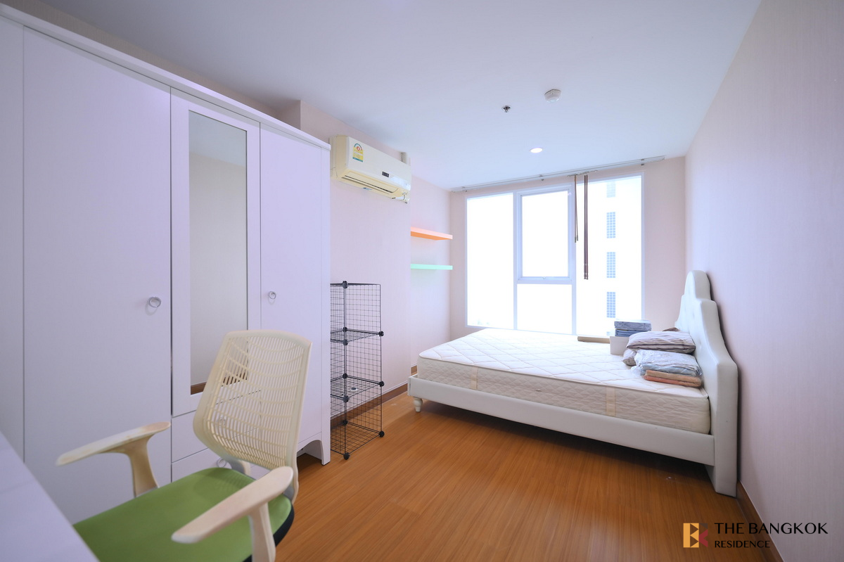 picture Sukhumvit Living Town The Privilege of Luxury in an Economic Hub Location near MRT Phetchaburi Station - 5/10