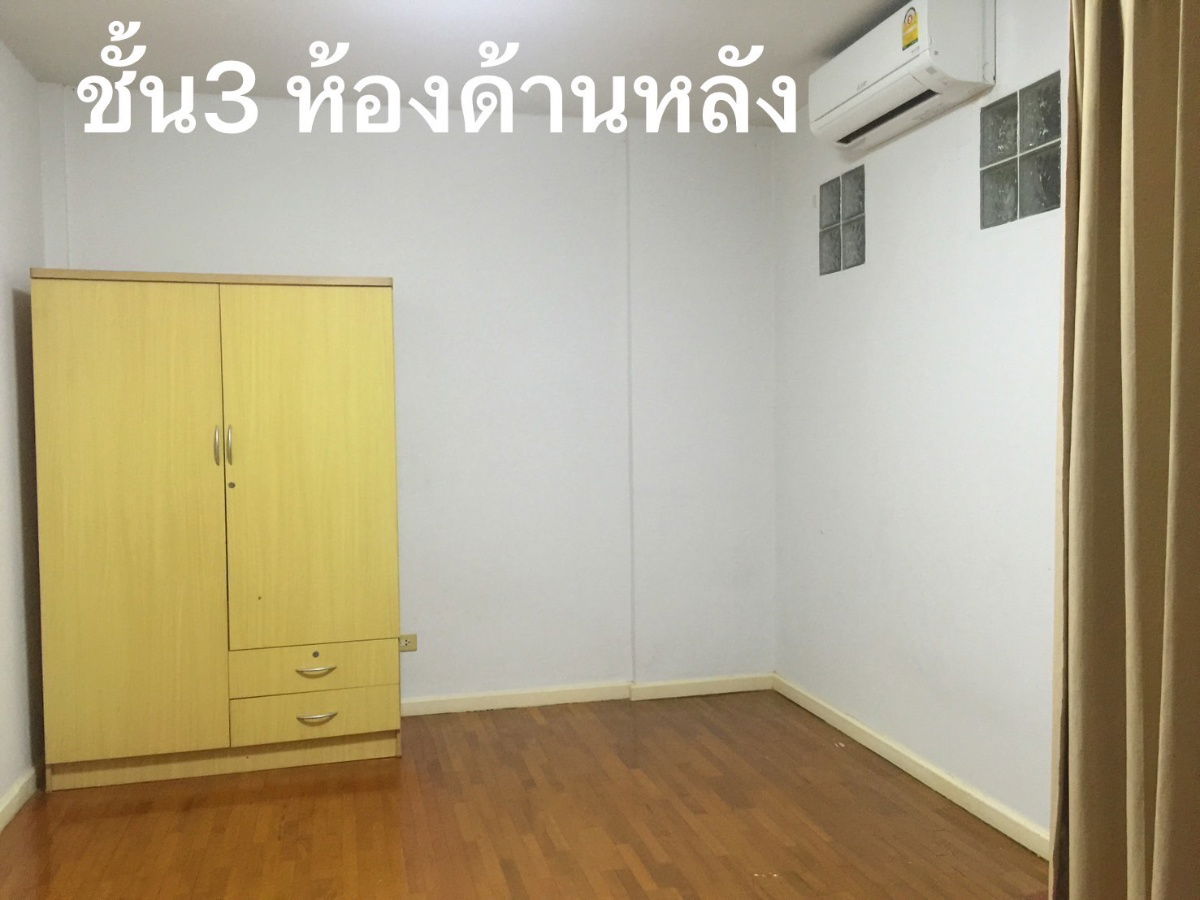 รูป ให้เช่า ทาวน์โฮม 3 ชั้น 47 ตรว.ห้องมุม มีสวนส่วนตัว อยู่ รัชดา - รูปที่ 17/18