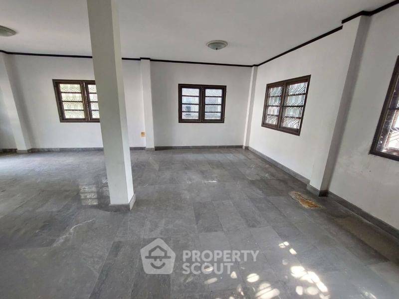 รูป บ้าน 3-ห้องนอน ใน แสนแสบ (ID 1467196) - รูปที่ 8/23