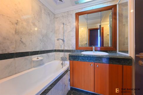 All Season Mansion Luxurious Design, Elevated Atmosphere near BTS Phloen Chit