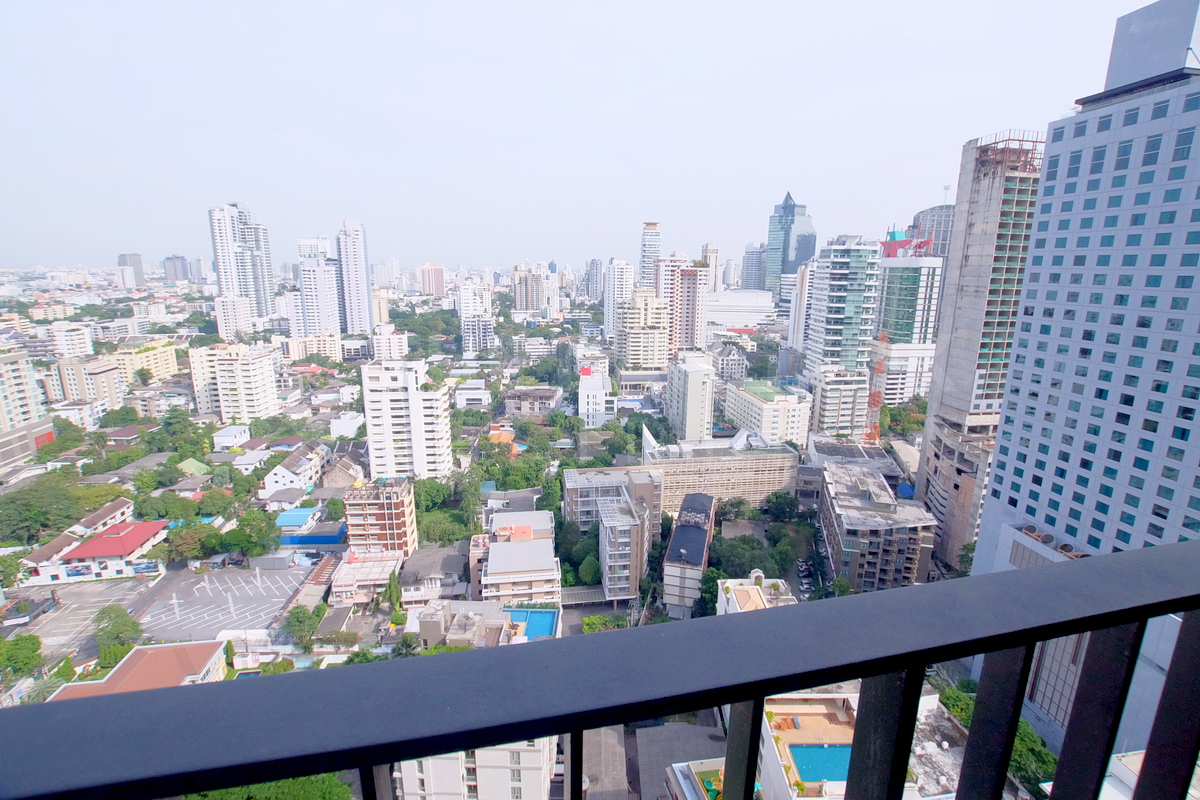 picture Premium Luxury Condo in Prime Location Edge Sukhumvit 23 near BTS Asok - 2/10