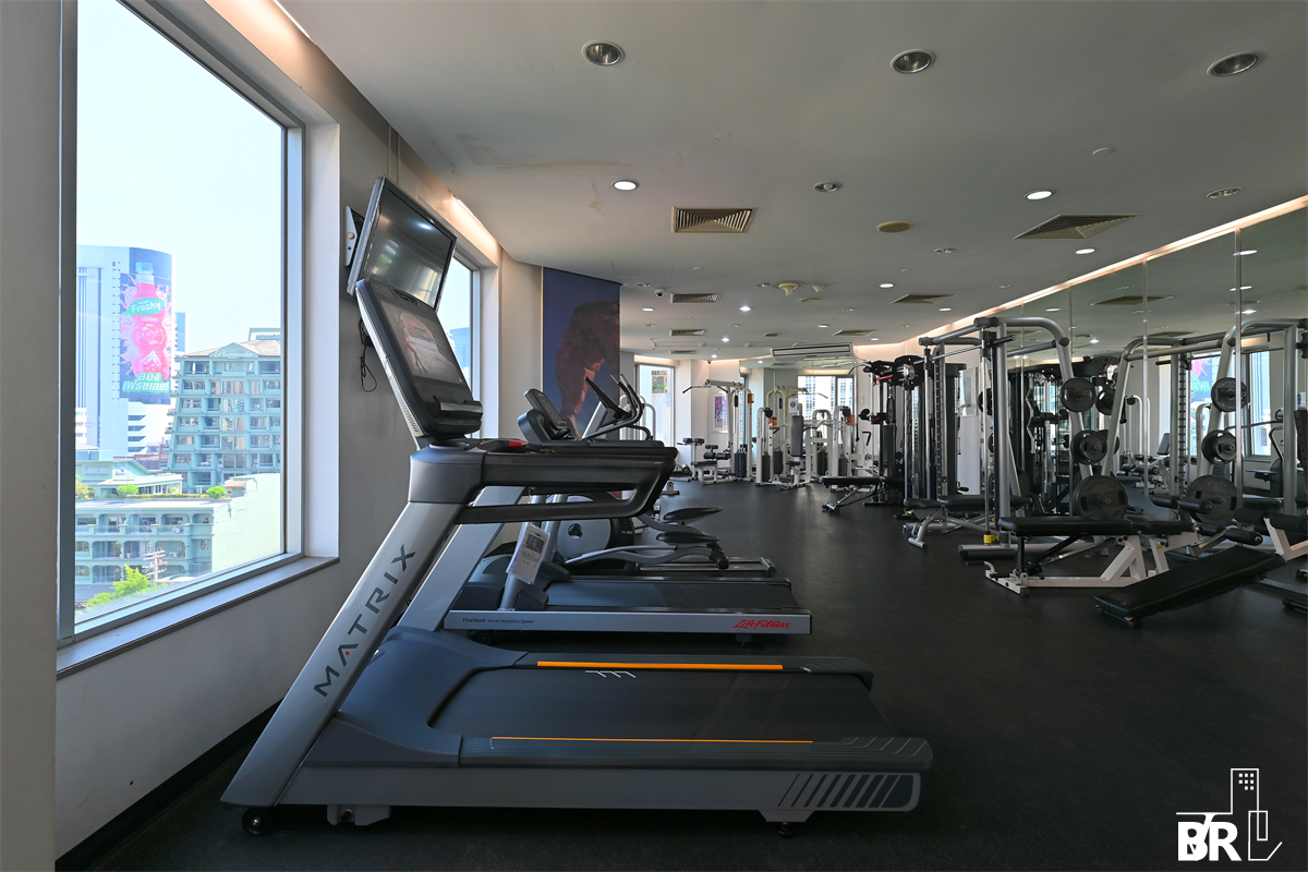 picture Live the Luxury Style in a High-potential Location All Season Mansion near BTS Phloen Chit - 1/9