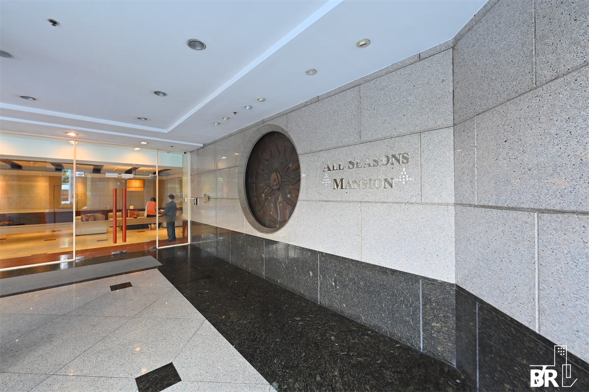 picture Live the Luxury Style in a High-potential Location All Season Mansion near BTS Phloen Chit - 8/9