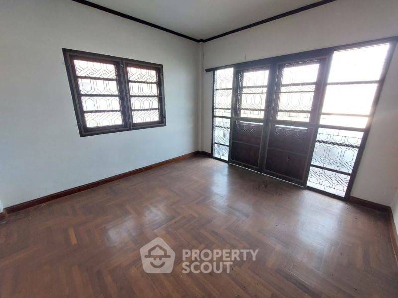 รูป บ้าน 3-ห้องนอน ใน แสนแสบ (ID 1467196) - รูปที่ 16/23