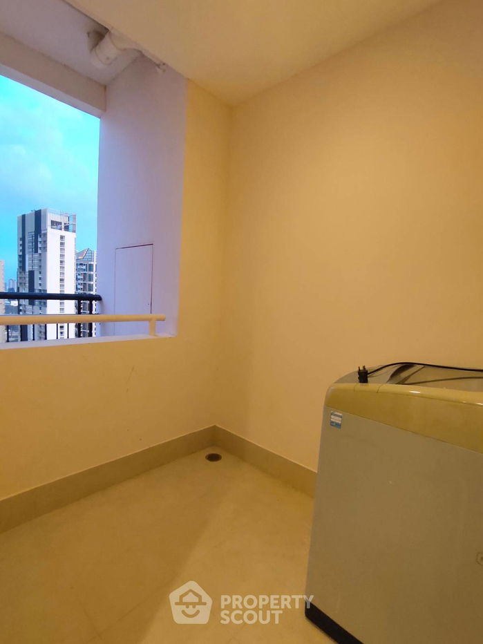 picture 2-BR Condo at Aguston Sukhumvit 22 near MRT Queen Sirikit National Convention Centre (ID 1133819) - 13/13