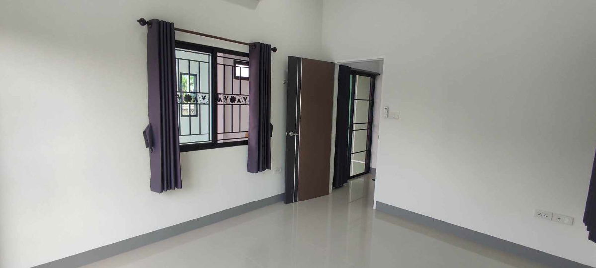 รูป มีบ้านแฝด สไตล์โมเดิร์นให้เช่า 1 หลัง  เฟอร์นิเจอร์ครบ อยู่ใกล้นิคมอุตสาหกรรม ลำพูน - รูปที่ 7/23