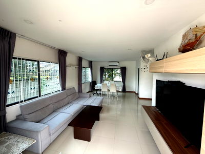 เช่าบ้านเดี่ยว ม.หัวเฉียวเฉลิมพระเกียรติ : [RENT] HSP0040  บ้านเดี่ยว โกลเด้น วิลเลจ บางนา - กิ่งแก้ว ( Golden Village Bangna - Kingkaew )      (แอดไลน์มี @นำหน้า LINE ID :  @056qhbtt)