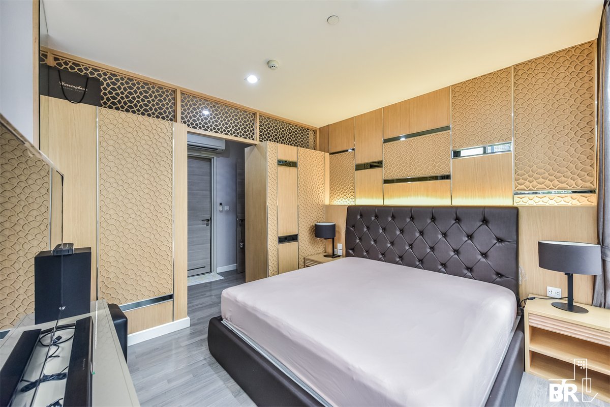 picture The Room Sathorn - TanonPun The Privilege of Luxury in an Economic Hub Location near BTS Surasak - 9/10