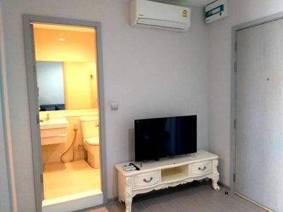 Condos for rent : For Rent Life Sukhumvit 62 1 Bedroom 1 Bathroom 30 Sq.m. on 8th Floor Fully Furnished, Ready to move in 14,000 Baht 