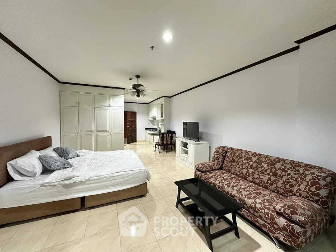 picture 1-BR Condo at View Talay 5 Condominium Jomtien close to Jomtien Beach (ID 1856441) - 1/9
