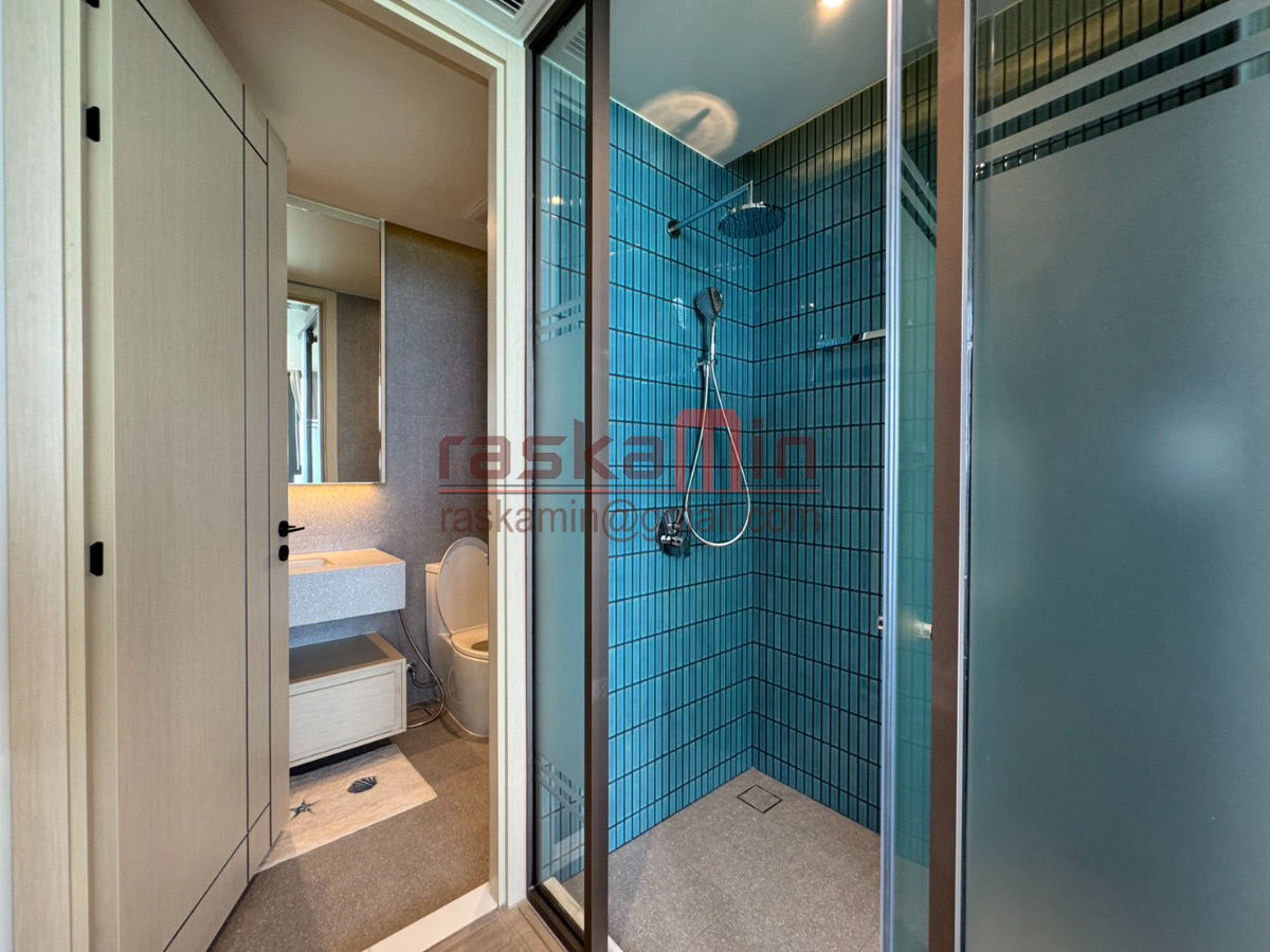 picture Brand New Luxury Beachfront Condo for Rent – AROM Wong Amat, Pattaya  - 10/13