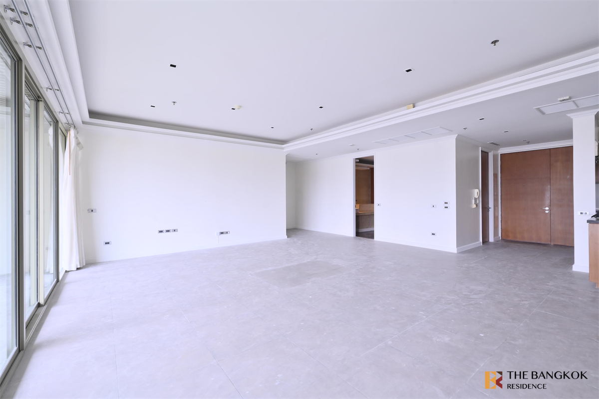 picture Ultimate Luxury Condo in Business District The Lakes near BTS Asok - 5/10