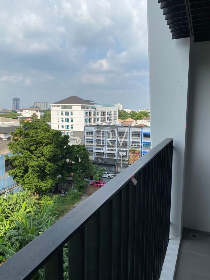 picture 1 Bed, fully furnished Amazing value for the price Located BTS Ekkamai/ For Rent-XT Ekkamai - 10/10