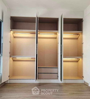 รูปภาพ 2-BR Condo at Noble Revolve Ratchada near MRT Thailand Cultural Centre (ID 2152723)